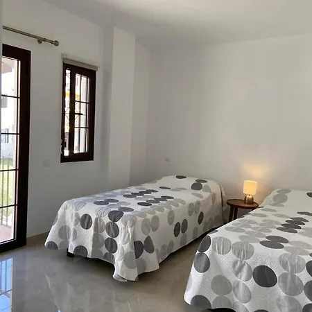 Nueva Andalucia Designer Penthouse Марбелья
