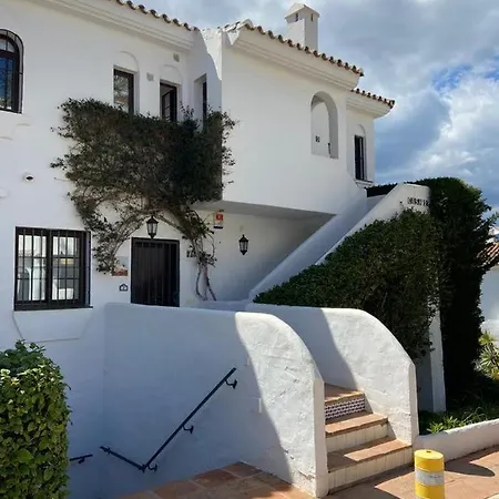 Nueva Andalucia Designer Penthouse Марбелья